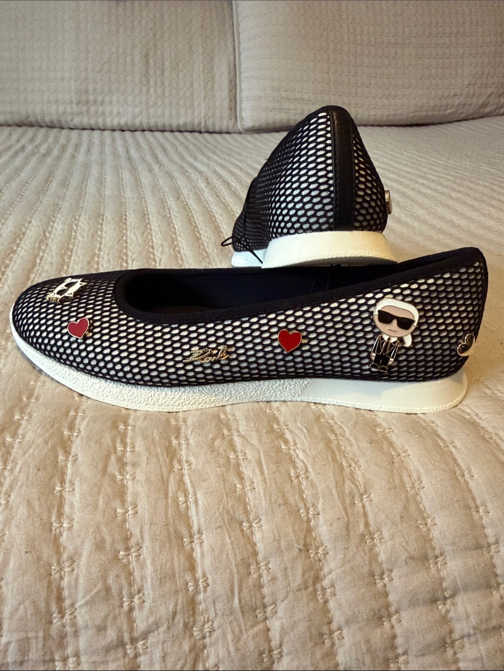 KARL LAGERFELD Paris Ballet Flats - Iconic Emblems Red/White/Gold NWOT 7.5 ❤️ - Picture 4 of 8